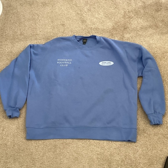 Blue Sweater - Picture 4 of 6